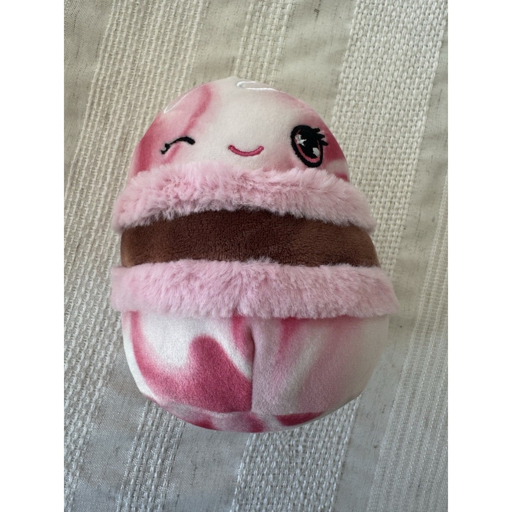 Squishmallows 5" Pink Macaron STRAWBERRY Scented‎ Dessert Mystery Squad